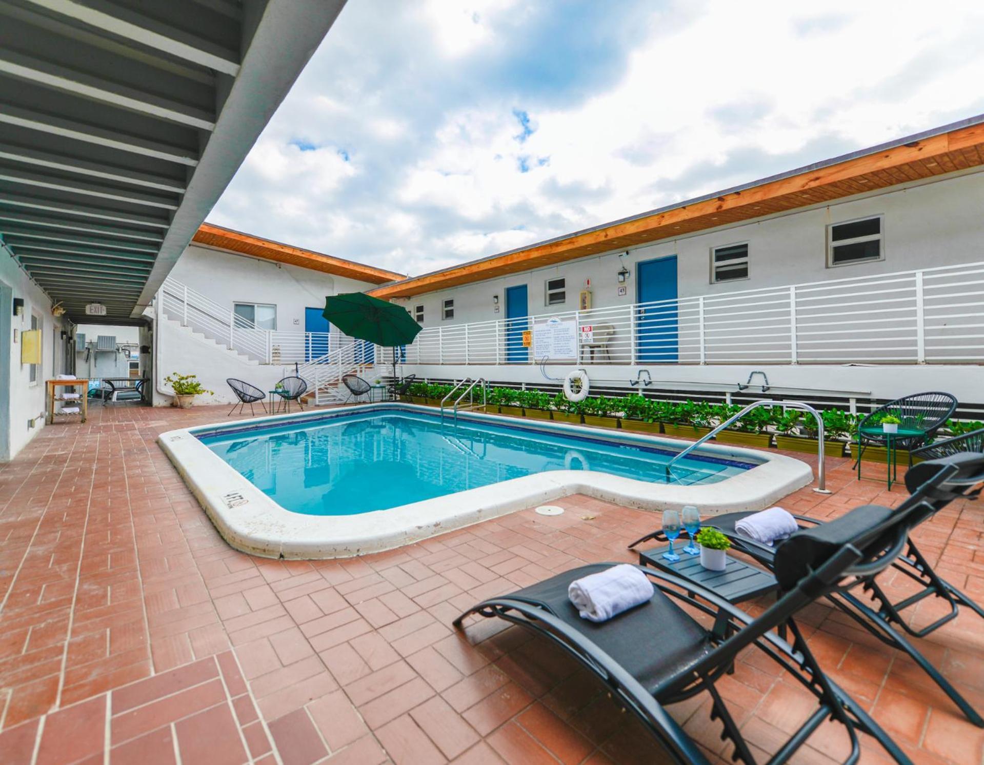 Appartement Radiant Unit With Parking And Pool - M26 à Hollywood Extérieur photo